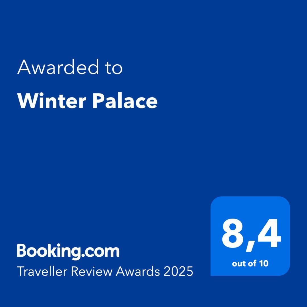 Winter Palace 칸느 외부 사진